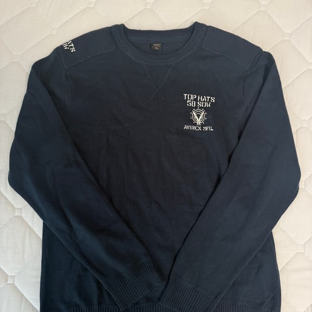 아비렉스 긴팔 니트 스웨터