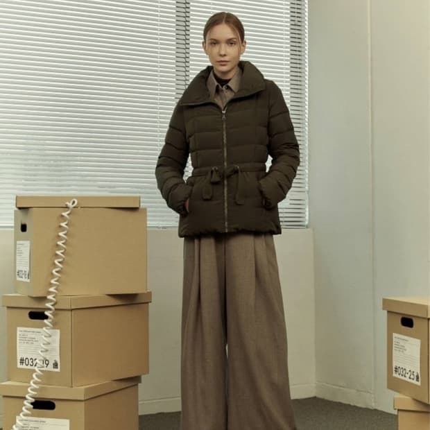 제이슨우(Jason Wu) 23FW 다운 벨트 스트렙 숏 패딩