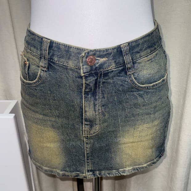 Washed denim mini skirt 