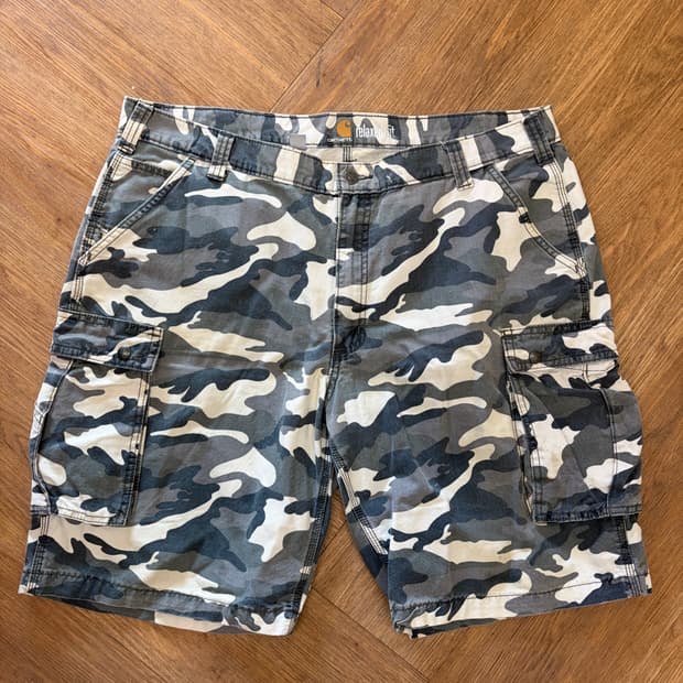 N302. 칼하트 카모 카고쇼츠 반바지