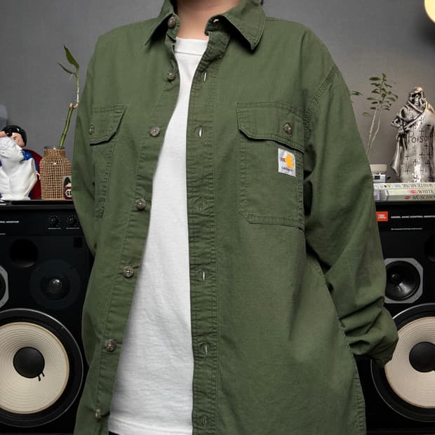 칼하트 카키셔츠