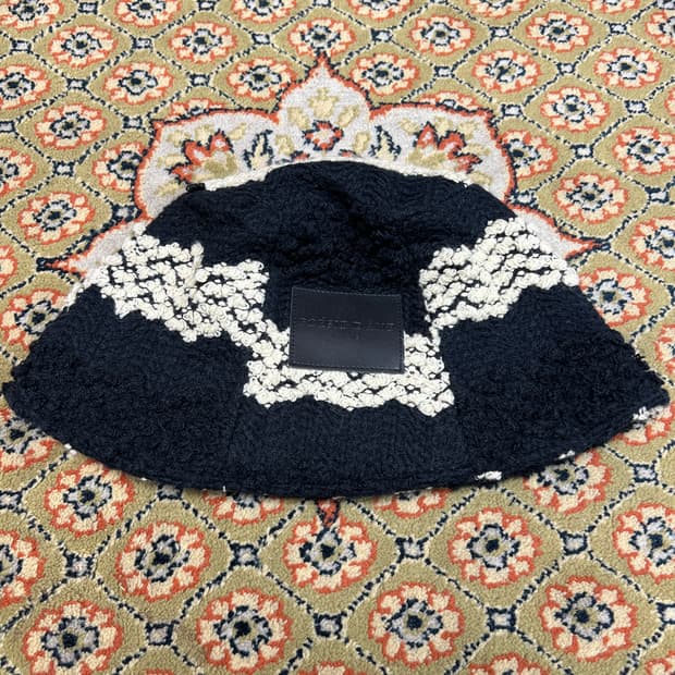 [OS] 포에지담 니트 버킷햇 블랙 화이트