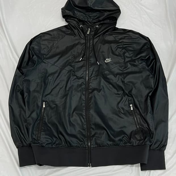 (XL) 나이키 올드스쿨 윈드러너 유광 바람막이 블랙