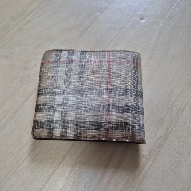 버버리 반지갑 정품