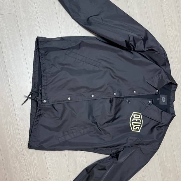 데우스 엑스 마키나 서울 코치자켓 L