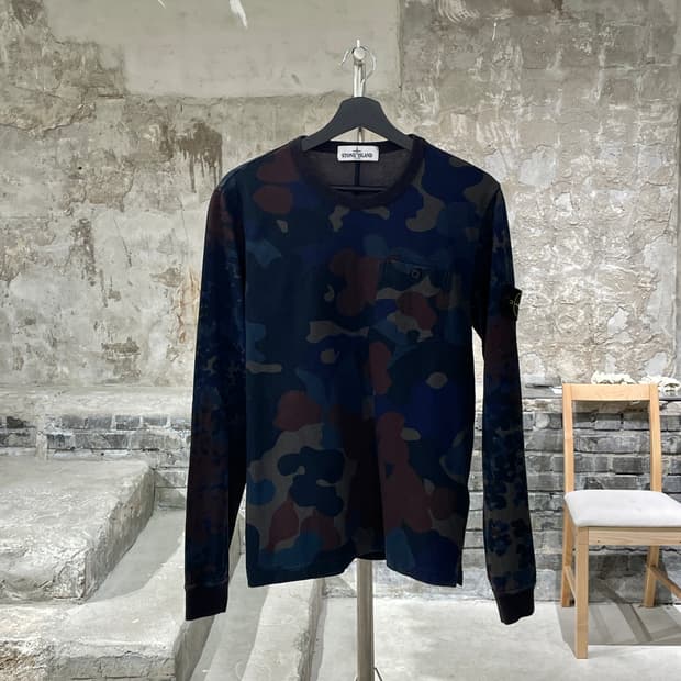 스톤 아일랜드 카모 플라쥬 싱글 포켓 와펜 롱 슬리브