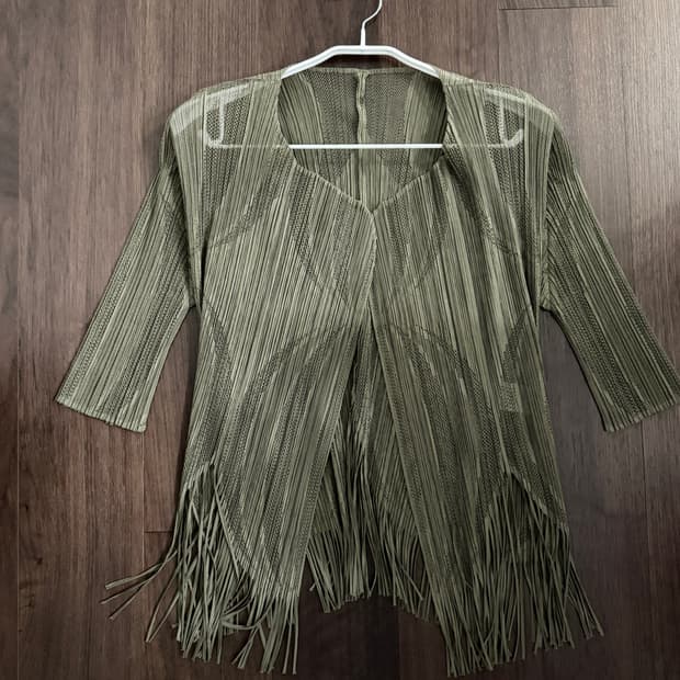 이세이미야케 플리츠플리즈 반팔 테슬 오픈 가디건