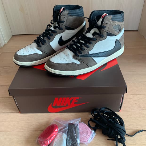 [320] 나이키 x 트래비스 스캇 조던1 하이 OG