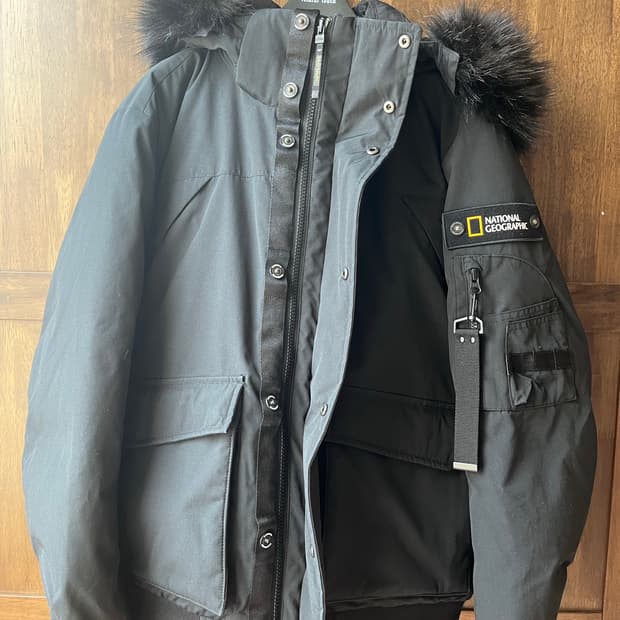 네셔널 지오그래픽 타루가 패딩