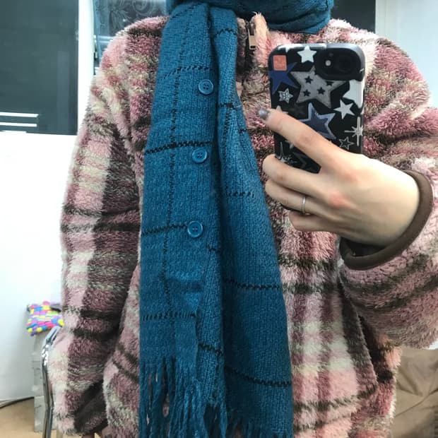 빈티지 체크 버튼 디테일 머플러 목도리