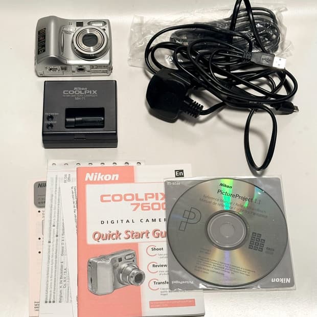 니콘 쿨픽스 7600