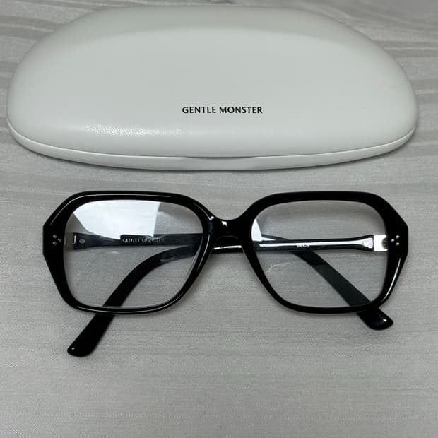 젠틀몬스터 베카01 안경