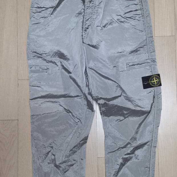 스톤아일랜드 나일론 메탈 조거 팬츠 32