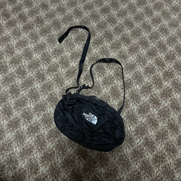 노스페이스 미니 힙색 크로스백