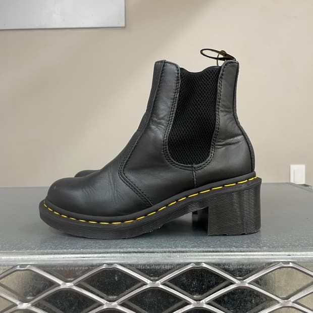 닥터마틴 카덴스 첼시부츠 UK4