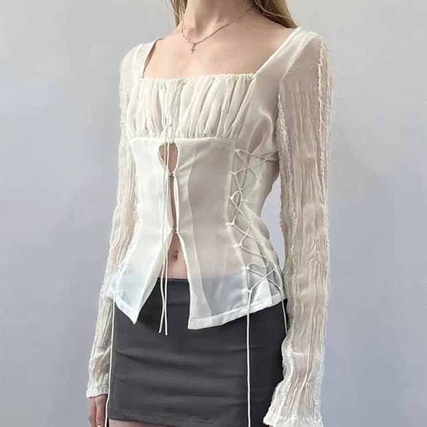 구해요) Bonnae 본네 레이스업 쉬폰 블라우스 아이보리