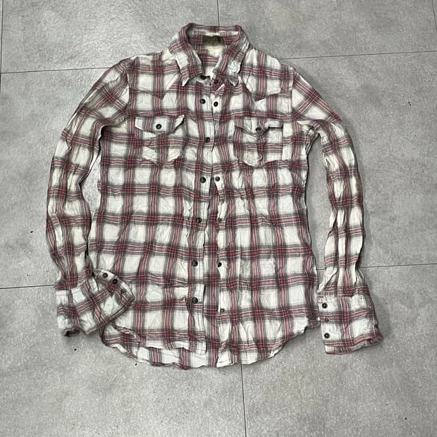 g.o.a 고아 엔틱 버튼 디테일 체크 셔츠