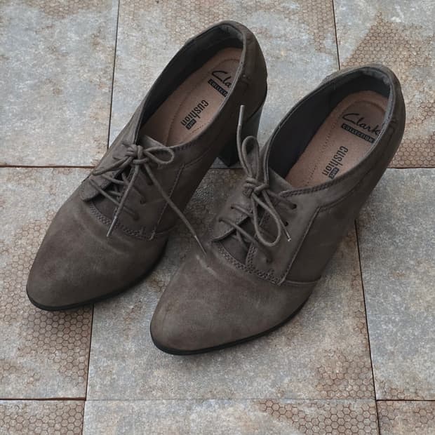 (235)클락스 앵클 부티 