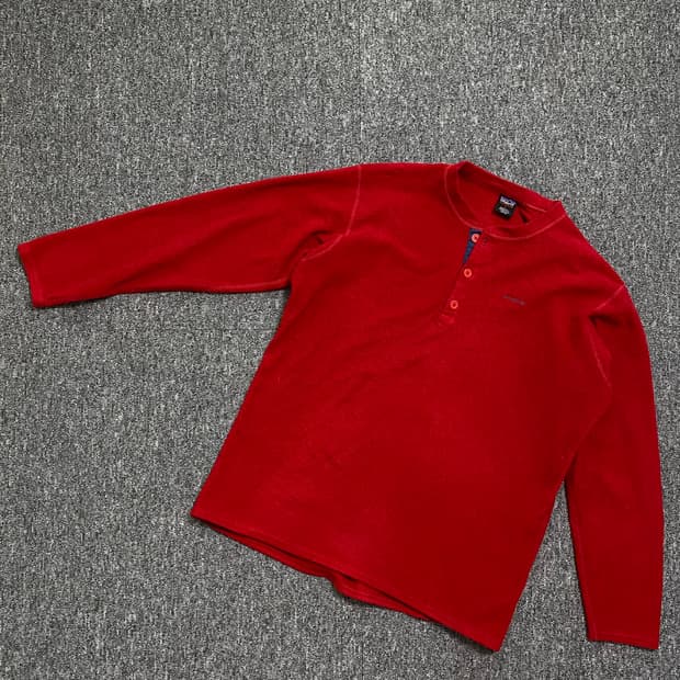 🌊Patagonia Capilene henry neck