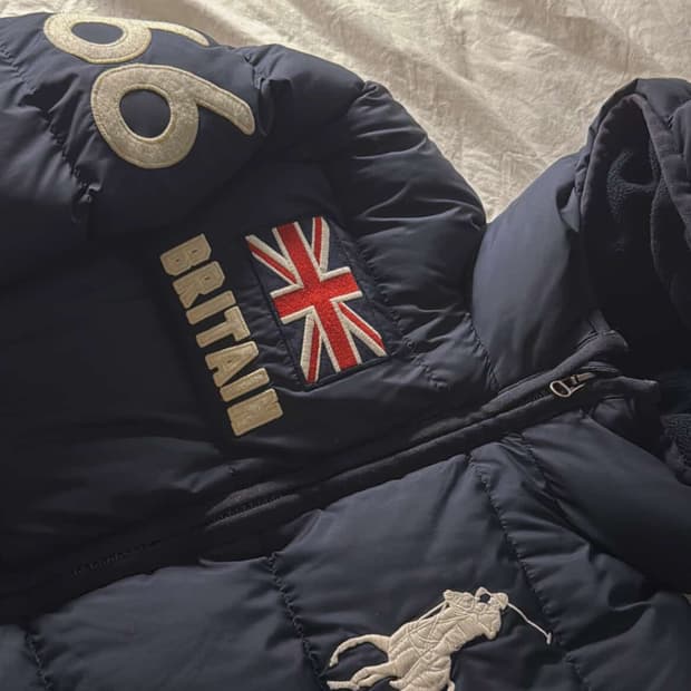 폴로 빅포니 브리튼 패딩 내이비