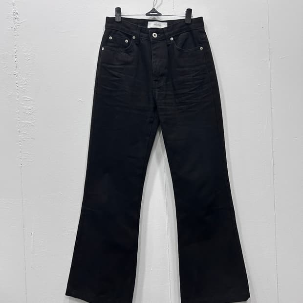 [S] 노티아 NOTIA 부츠컷 블랙 데님팬츠 청바지 여성 S사이즈