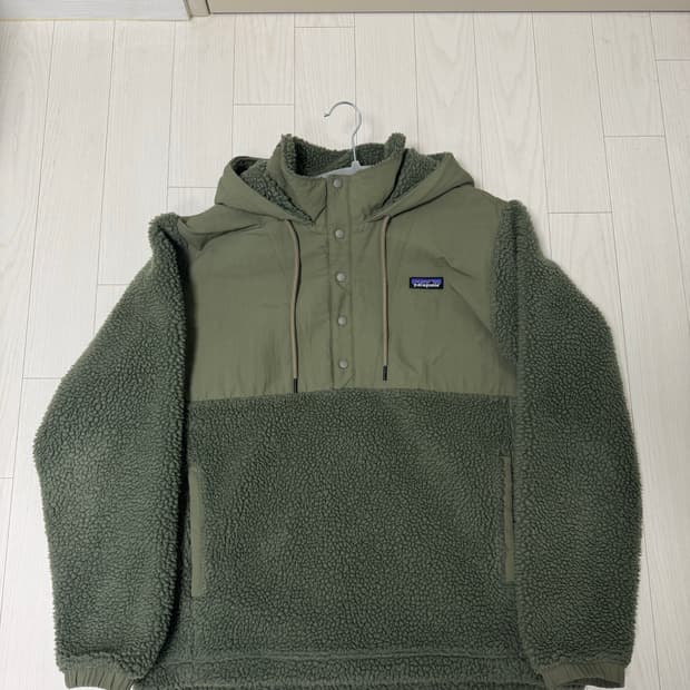 파타고니아 양털후드 반집업