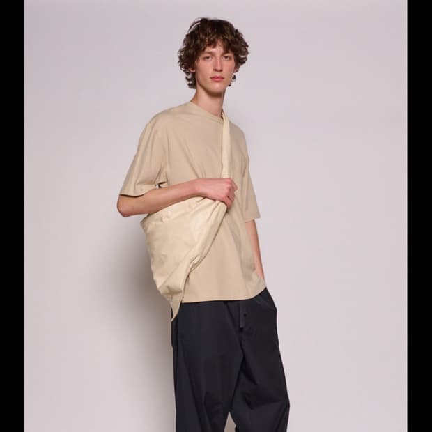 새상품 르메르 스카프백 큰사이즈 정가 280만원대