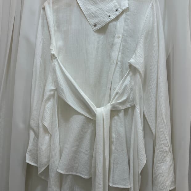 트리밍버드 3way high-neck warp blouse