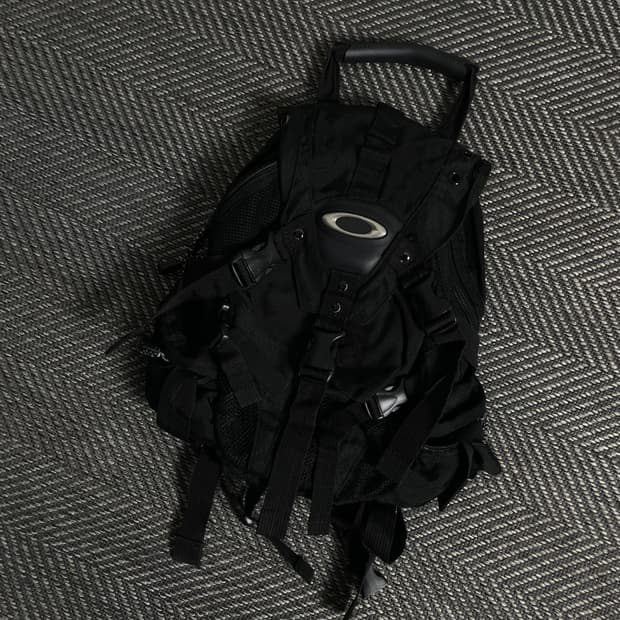 오클리 아이콘 3.0 테크니컬 테크 백팩 y 3397