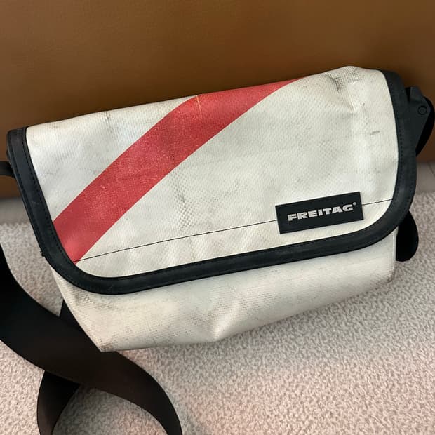 프라이탁 하와이파이브오 아이보리