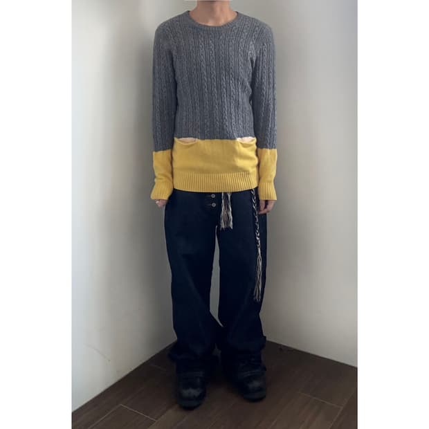 Cashyage Two-tone Sweater