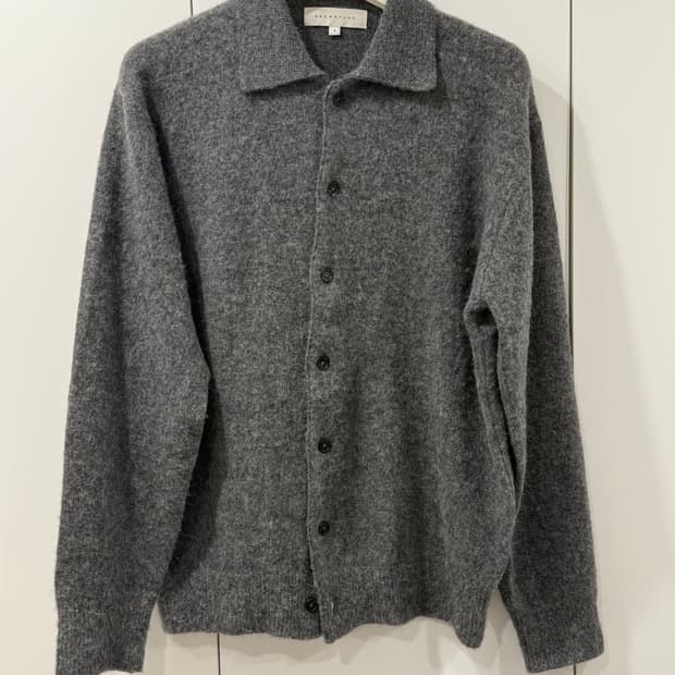 브라운야드 알파카 카라 가디건 챠콜 