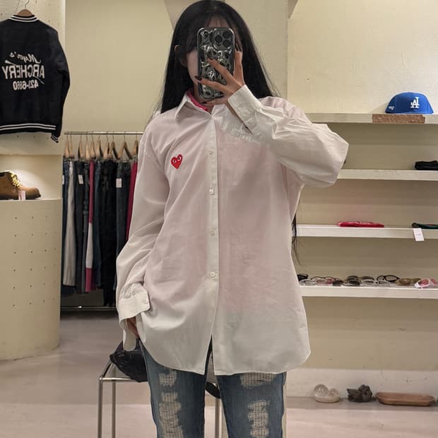 꼼데가르송 레드 와펜 버튼다운 셔츠 U1325