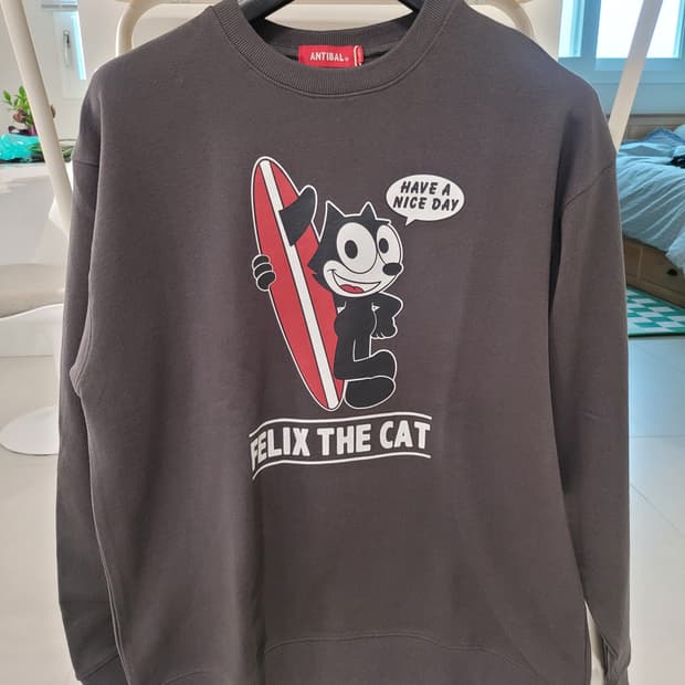 새상품/XL] 🇯🇵 일본 한정판 ANTIBAL x 펠릭스 서핑 맨투맨