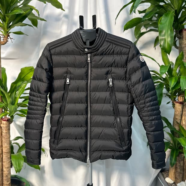 몽클레어 아미오 패딩 3