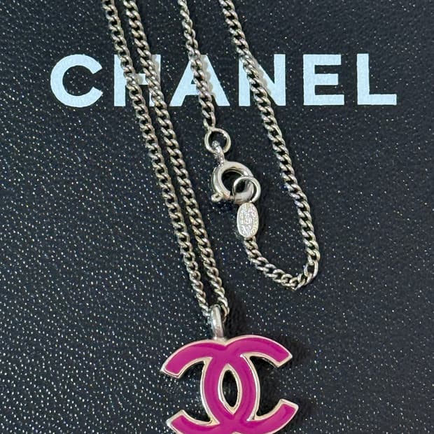 샤넬 cc로고 목걸이(핫핑크+실버)