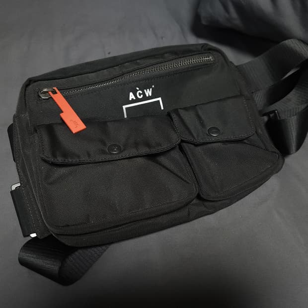 A COLD WALL 유틸리티 크로스백