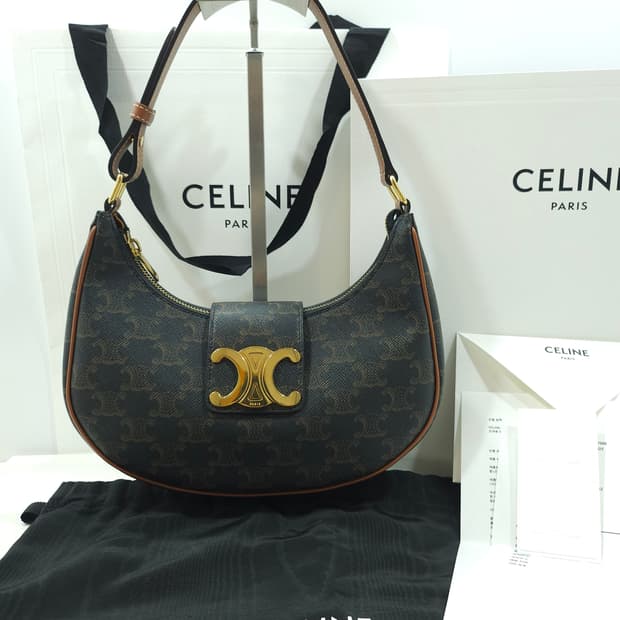 [정품] 셀린느 미디엄 트리옹프 아바백 캔버스