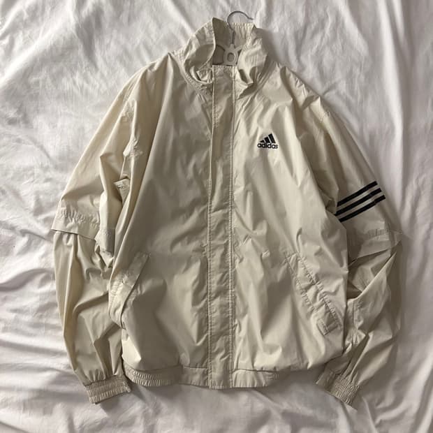아디다스 베이지 바람막이