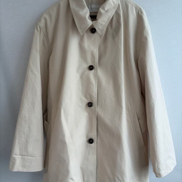 플라스틱아일랜드 베이지 맥코트 M