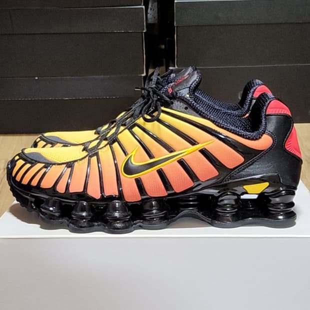 나이키 290 샥스TL 선라이즈