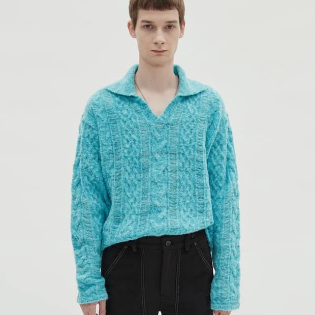 앤더슨벨 콜린 데미지 칼라 니트 블루