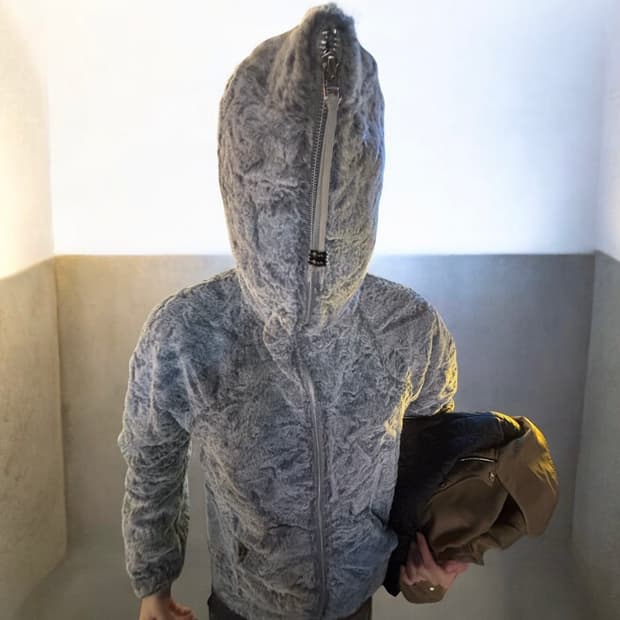 네버포겟 FAUX SHEARLING FULL ZIP UP HOODIE