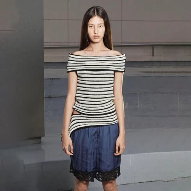 Open yy Embossed stripe cowl top(multi) 