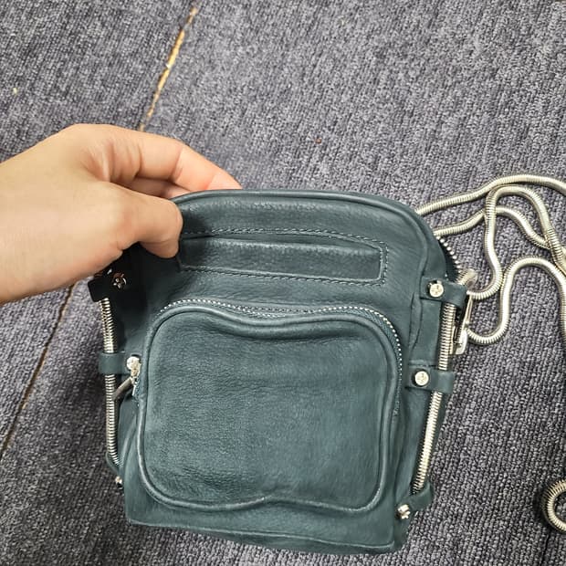 알렉산더왕 크로스백