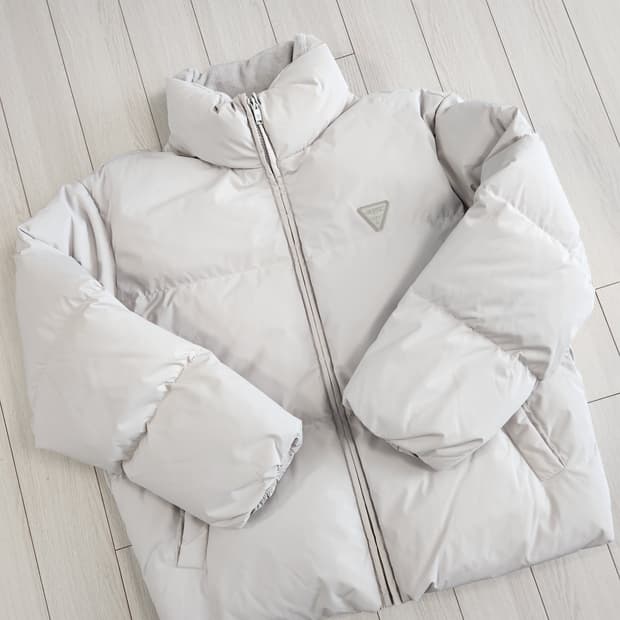 게스 남녀공용 베이직 푸퍼 덕다운 패딩 점퍼 MM4W9891사이즈90(s