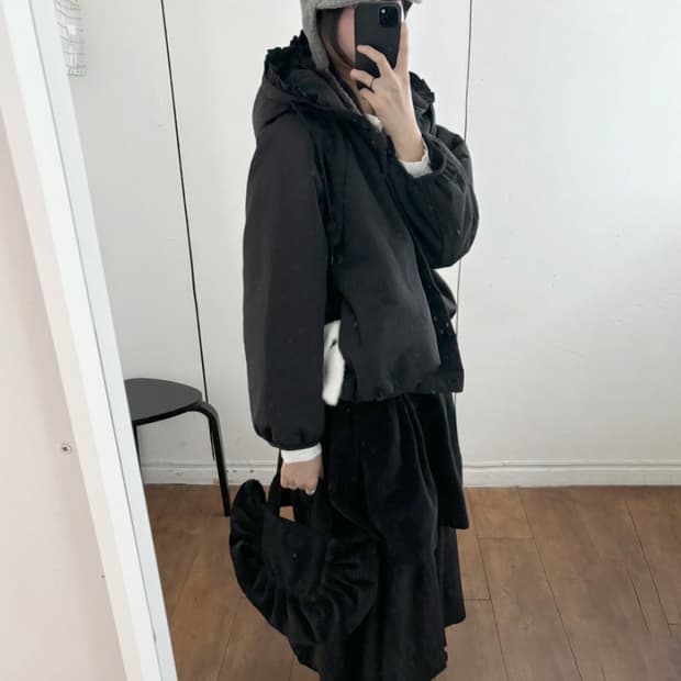 오버핏 프릴 후드 패딩