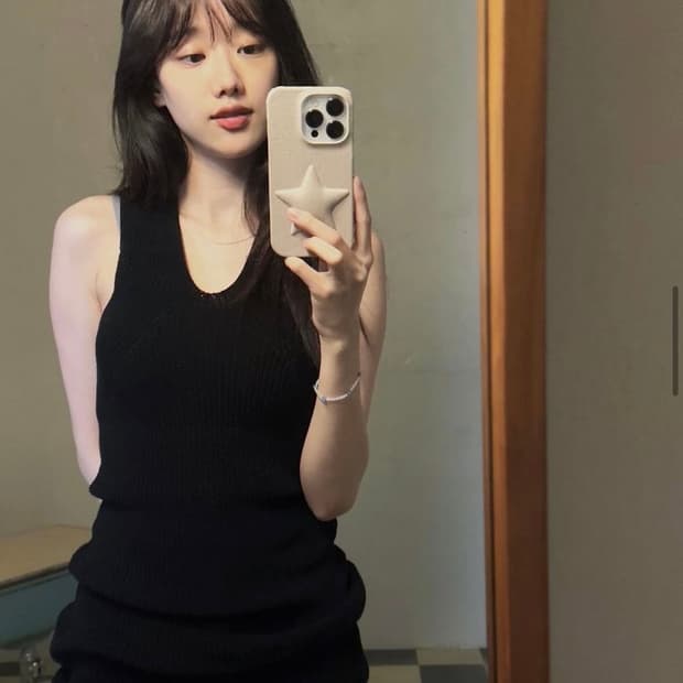 더소프트아이보리 the soft ivory 별 케이스 (아이폰14 pro