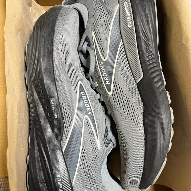 브룩스 글리세린 gts 22 285사이즈