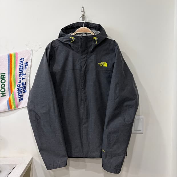 228. 노스페이스 바람막이